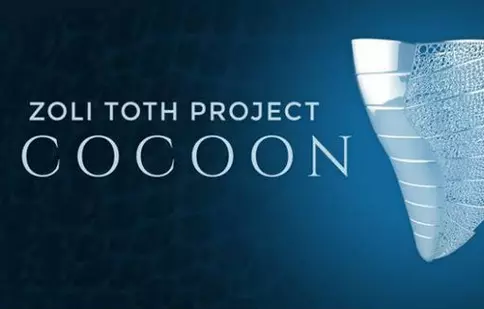 Zoli Toth cântă pe scena de la Selecția Națională Eurovision