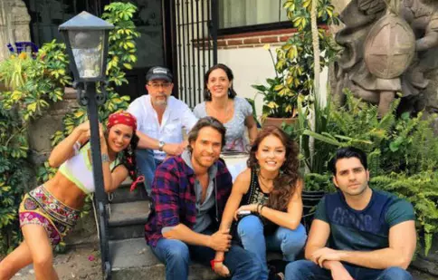 Angelique Boyer şi Sebastian Rulli, escapadă în Cancun