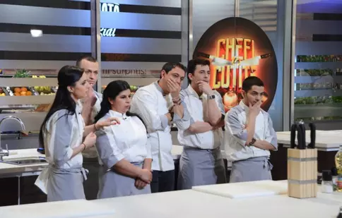 Emoții pentru cei trei jurați, luni, la „Chefi la cuțite”