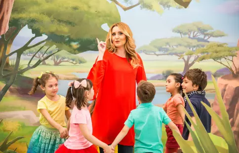 Alina Sorescu cântă în noul serial "Garda Felină" de la Disney Junior