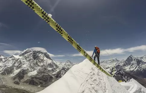 “Sherpa”, un documentar despre cea mai cumplită tragedie de pe Everest