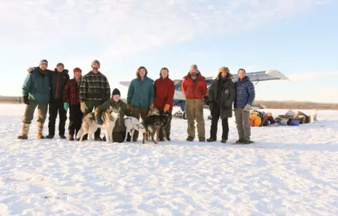 La Discovery Channel, îi puteți vedea pe “Ultimii indigeni din Alaska”