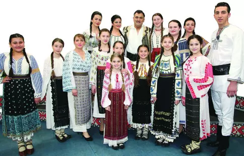 Orchestra de Muzică Populară Radio prezintă: “Cine joacă gorjeneşte”