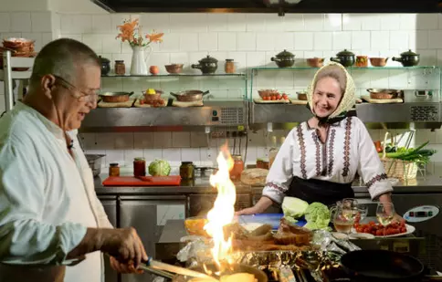 “Politică şi delicateţuri”. „Șniţel de varză” pentru Sofia Vicoveanca