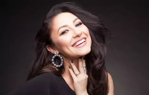 Andra este cel de-al treilea antrenor la „Vocea României Junior”