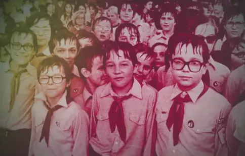 TVR 1 difuzează serialul documentar „Destine în paralel...”