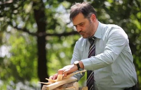 Unde și-a cunoscut Gheorghe Ifrim, primarul Vasile din „Las Fierbinți”, soția. De ce nu apare aceasta în spațiul public