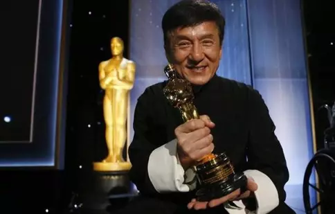 FOTO. Jackie Chan a primit un Oscar onorific