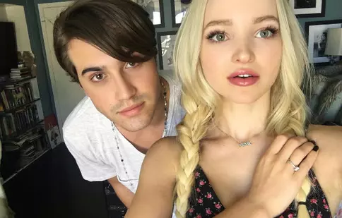 Dove Cameron şi Ryan McCartan, colegi în serialul Disney "Liv şi Maddie", s-au despărţit