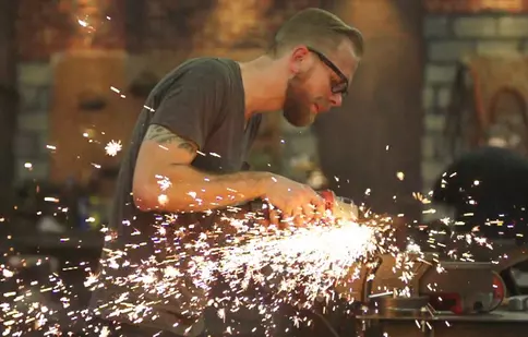 FOTO. Seria „Arme născute din foc” revine la postul History cu un nou sezon