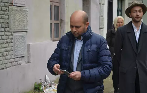 Cosmin Seleși joacă rolul unui mafiot, în scurtmetrajul “The Match”