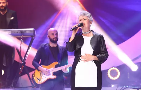 FOTO. Eva Kiss s-a întors în România să cânte la “Te cunosc de undeva!”