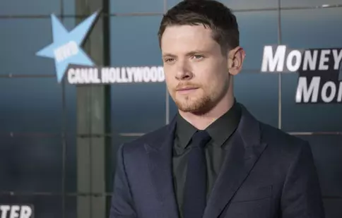 Jack O’Connell va fi Alexander McQueen pe marele ecran