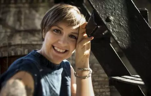 Lena Dunham, în lacrimi, anunță finalul filmărilor la „Fetele”