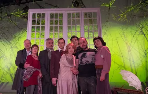 FOTO. TVR 2 a programat piesa de teatru „Livada de vişini”, de Cehov