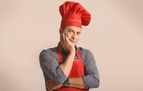 Codruț Kegheș va prezenta emisiunea „Chef Dezbrăcatu’” la Prima TV