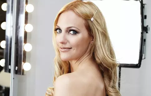 Meryem Uzerli nu o duce chiar bine: s-a despărțit iar de iubit