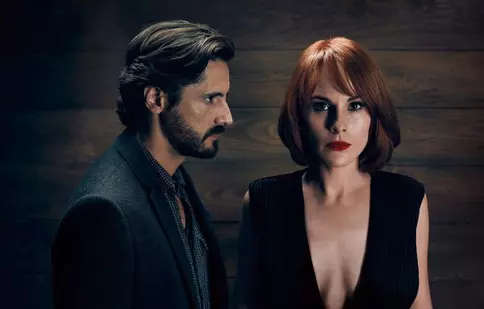 TNT lansează serialul „Un comportament adecvat”, cu Michelle Dockery