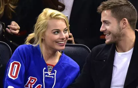 Margot Robbie s-a măritat în secret, în Australia. Vezi prima poză cu inelul ei de logodnă!