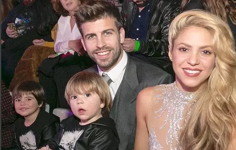 Shakira îl duce pe Gerard Piqué acasă, în Columbia, de Sărbători
