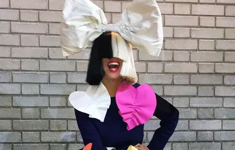 Sia divorţează după numai doi ani de căsătorie