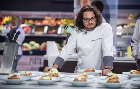 Un preparat al lui chef Dumitrescu, în meniul unui restaurant din Paris