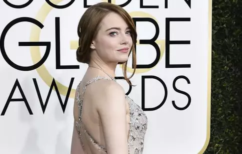 Covorul roșu de la Globurile de Aur 2017 va fi analizat astăzi de echipa „Fashion Police” (E!)