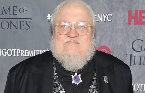 George R.R. Martin crede că va termina următorul volum al seriei „Cântec de gheață și foc” în 2017…