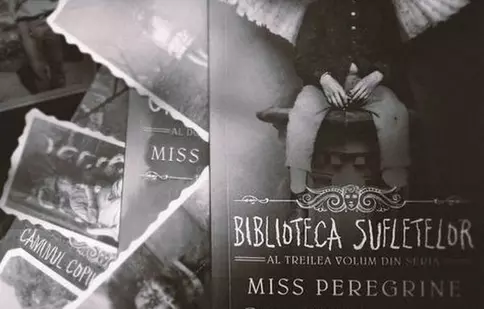 Editura Art a reeditat seria „Miss Peregrine”. Noile volume vin la pachet cu un set de cărți