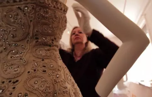 TV5MONDE difuzează două documentare despre modă. Ambele sunt programate în seara asta