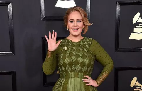 Adele s-a căsătorit în secret. A recunoscut totul pe scena Grammy Awards 2017
