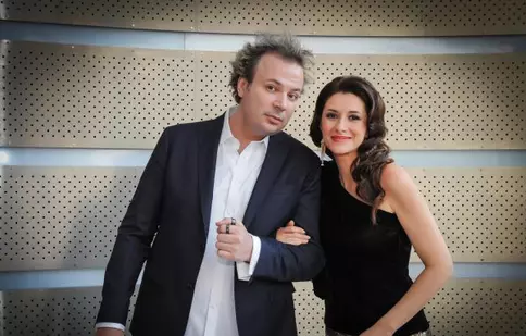 Iuliana Tudor şi Dan Helciug prezintă ultimele show-uri Eurovision România