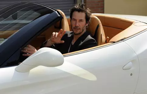 Keanu Reeves ar juca în „Matrix 4”, dar are câteva condiţii
