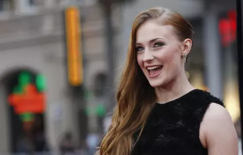 Pe Sophie Turner a luat-o gura pe dinainte! Ce a mărturisit despre „Urzeala tronurilor”