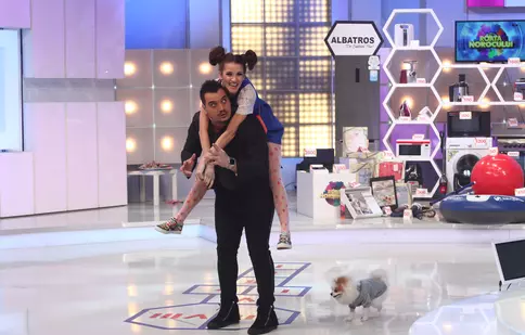 Bursucu’ și Ana-Maria Barnoschi dau în mintea copiilor la „Roata norocului”