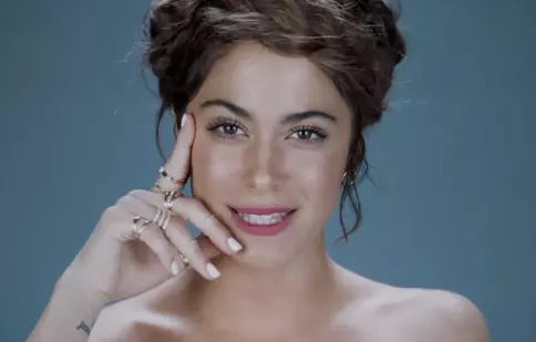 Ce mai face Martina Stoessel? Școlărița timidă a dispărut cu totul