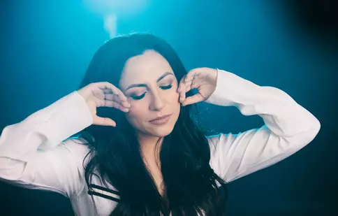 Andra a lansat un nou videclip, „La refren”