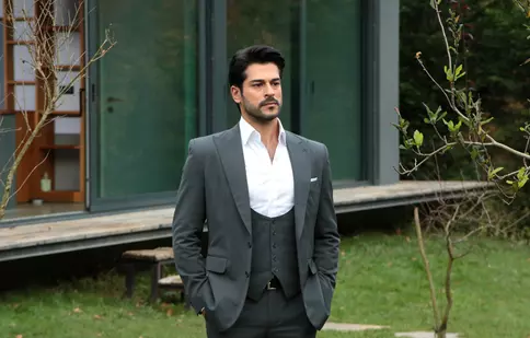 Ce pasiuni secrete are Burak Özçivit, protagonistul noului serial turcesc de la Kanal D