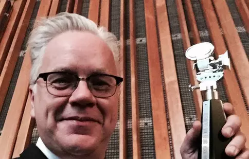 Tim Robbins va juca într-un nou serial HBO. O are parteneră pe Holly Hunter