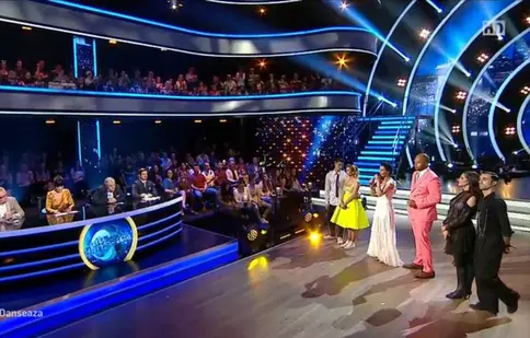 Cine a părăsit cea de-a 6-a ediţie a concursului „Uite cine dansează!”. Momentele-cheie ale serii