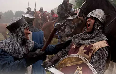 Seriale în premieră la FilmBox: „Exonerat”, o revelație în Norvegia, și „Stâlpii pământului”, mini-serie cu 3 nominalizări la Globul de Aur