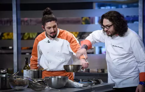 „Chefi la cuțite” se pregătește de ultimul battle din sezon. Diseară se aleg semifinaliștii