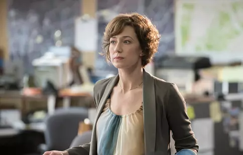EXCLUSIV | Carrie Coon („The Leftovers”): „Cu cât trăiesc mai mult, familia mea, prietenii, ei sunt tot ce contează, restul sunt înflorituri”