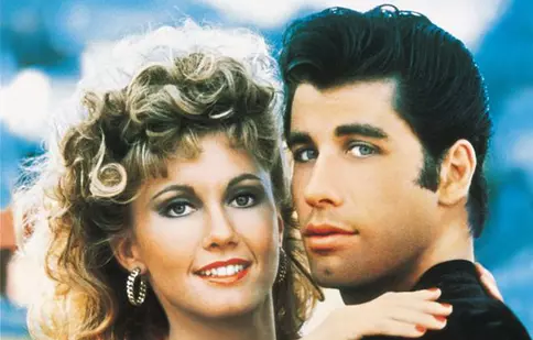 Recomandarea TVmania pentru seara de luni, 5 februarie: „Grease”, cu John Travolta și Olivia Newton-John