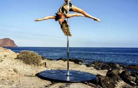 Nadia Buduruși, finalista sezonului 6 „Românii au talent” face show, diseară, în ultima semifinală