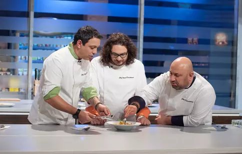 Se termină „Chefi la cuțite”: Astăzi are loc finala show-ului jurizat de Dumitrescu, Bontea și Scărlătescu
