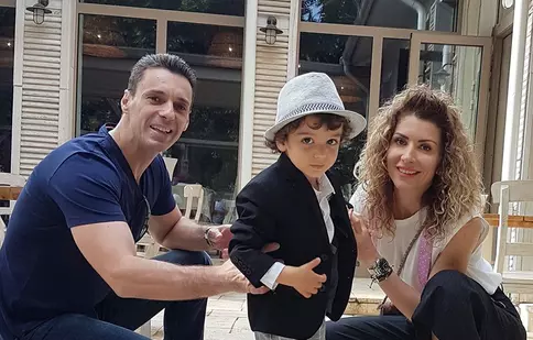 Mircea Badea, foarte protector cu copilul său: a vrut să-i pună genunchiere în casă, să nu se lovească