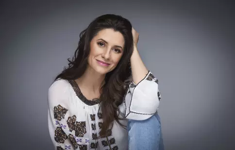 TVR pregătește un talent-show de folclor pentru la toamnă, prezentat de Iuliana Tudor