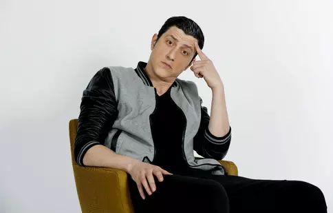 Quiz show-ul „Pe bune?!” (Pro TV) și-a găsit căpitanii de echipă. Intră în joc actorii Costi Diță și Cosmin Natanticu