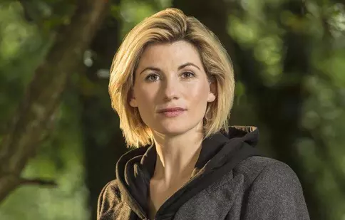 Pentru prima oară, Doctor Who este o femeie. Jodie Whittaker este cel de-al 13-lea Doctor din istoria serialului britanic
